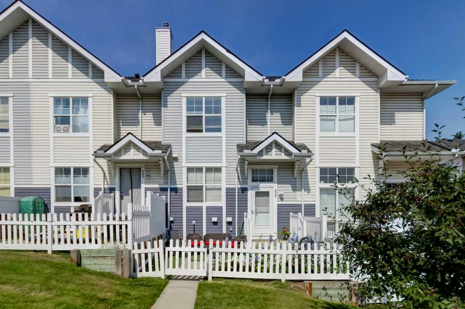 3240 New Brighton Gardens SE, Calgary, AB, T2Z 0A3