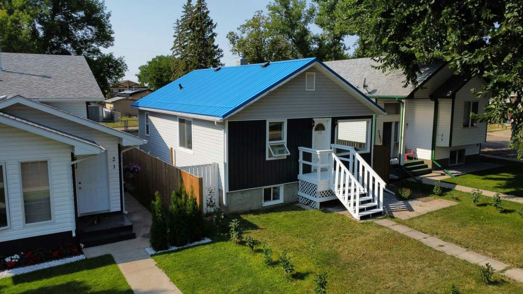 23 Pine Avenue W, Brooks, AB, T1A 0A1
