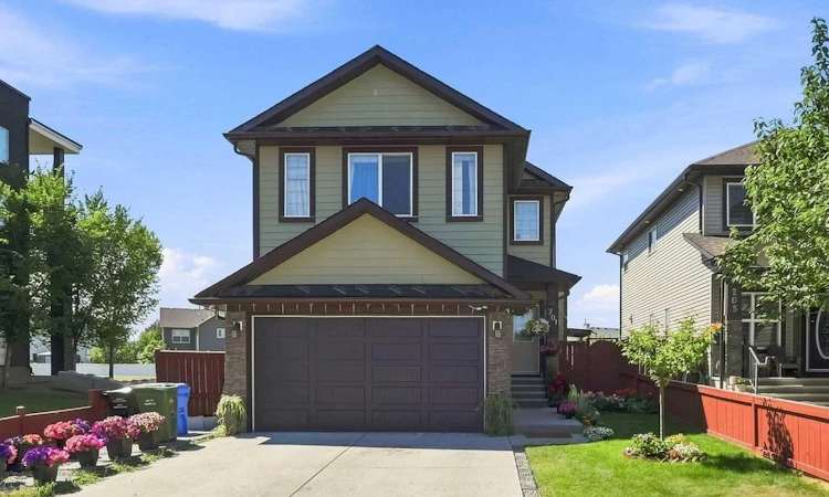 201 Saddlelake Drive NE