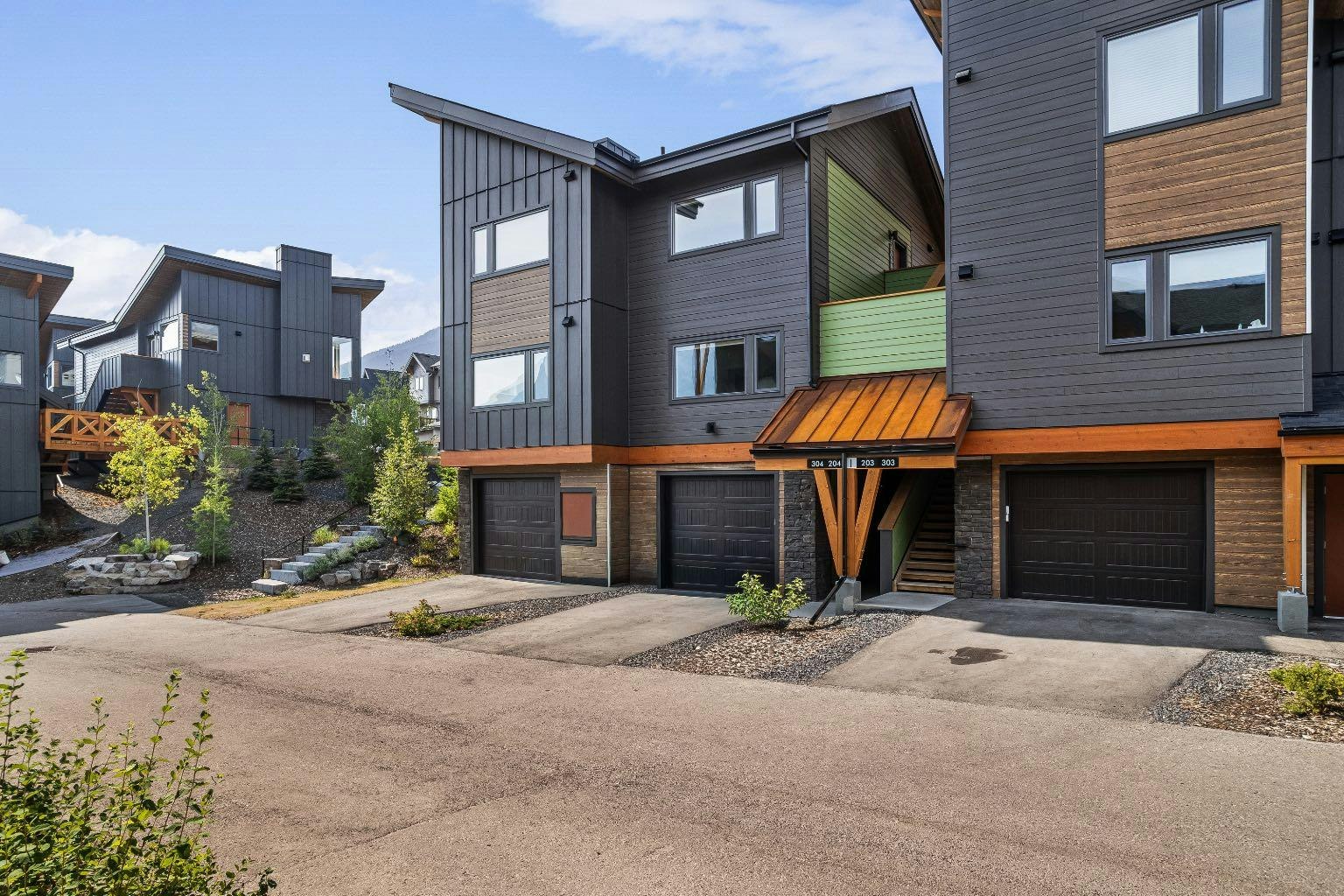 204i-209 Stewart Creek Rise, Canmore, AB, T1W 0N9