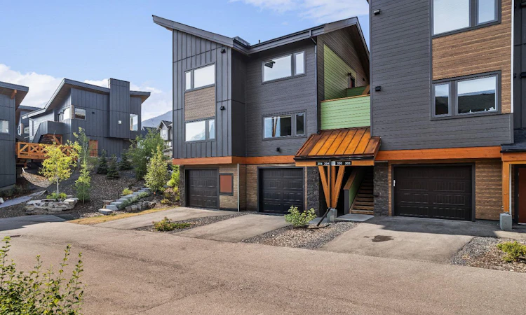 204i-209 Stewart Creek Rise