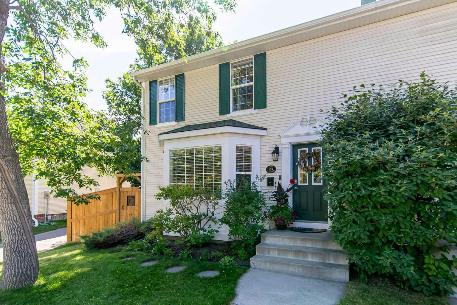 164 Somme Manor SW, Calgary, AB, T2T 6L5