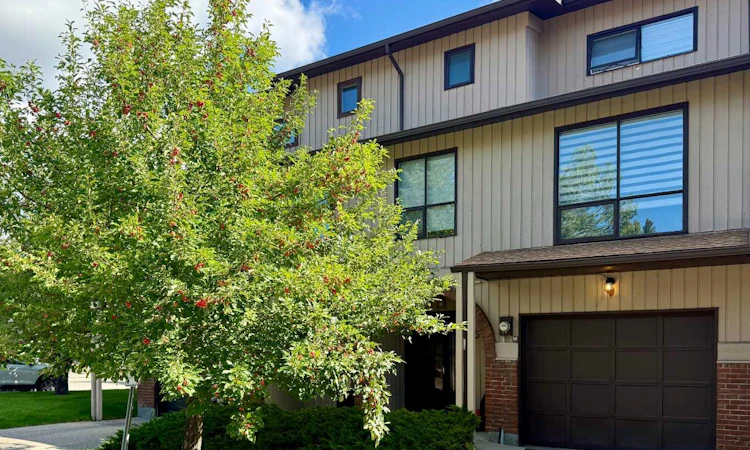 58 Canterbury Gardens SW