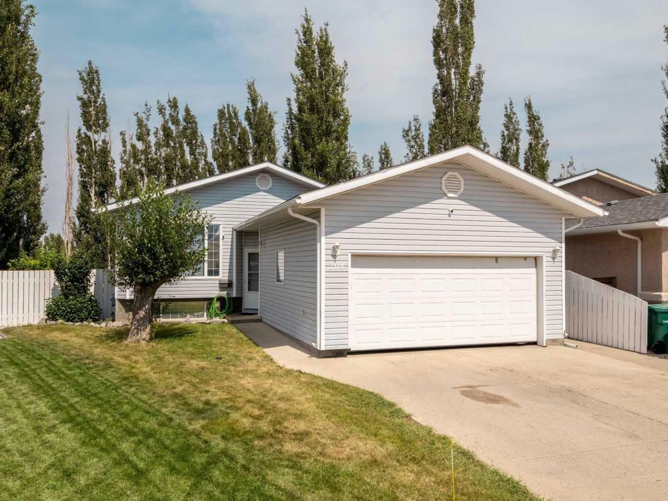 204 Mt Rundle Road W, Lethbridge, AB, T1K 7E9