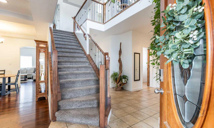 26 Ranchlands Way NE