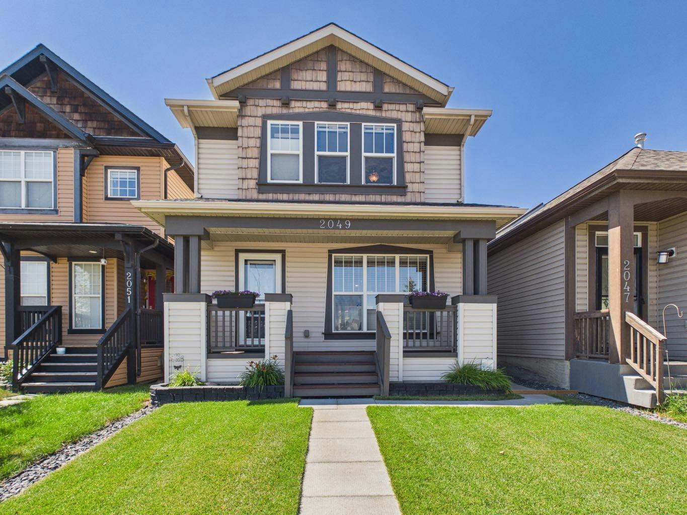 2049 New Brighton Gardens SE, Calgary, AB, T2Z 4X4