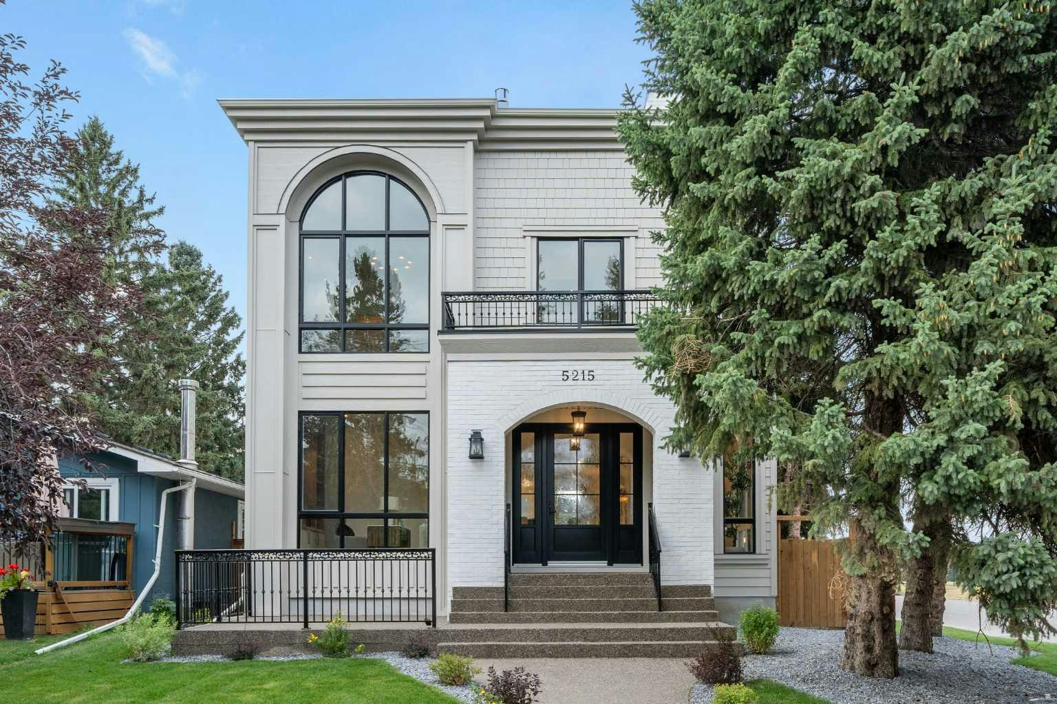 5215 19 Street SW, Calgary, AB, T3E 1N9