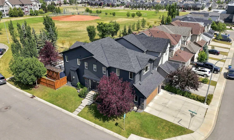 4 Silverado Saddle Court SW
