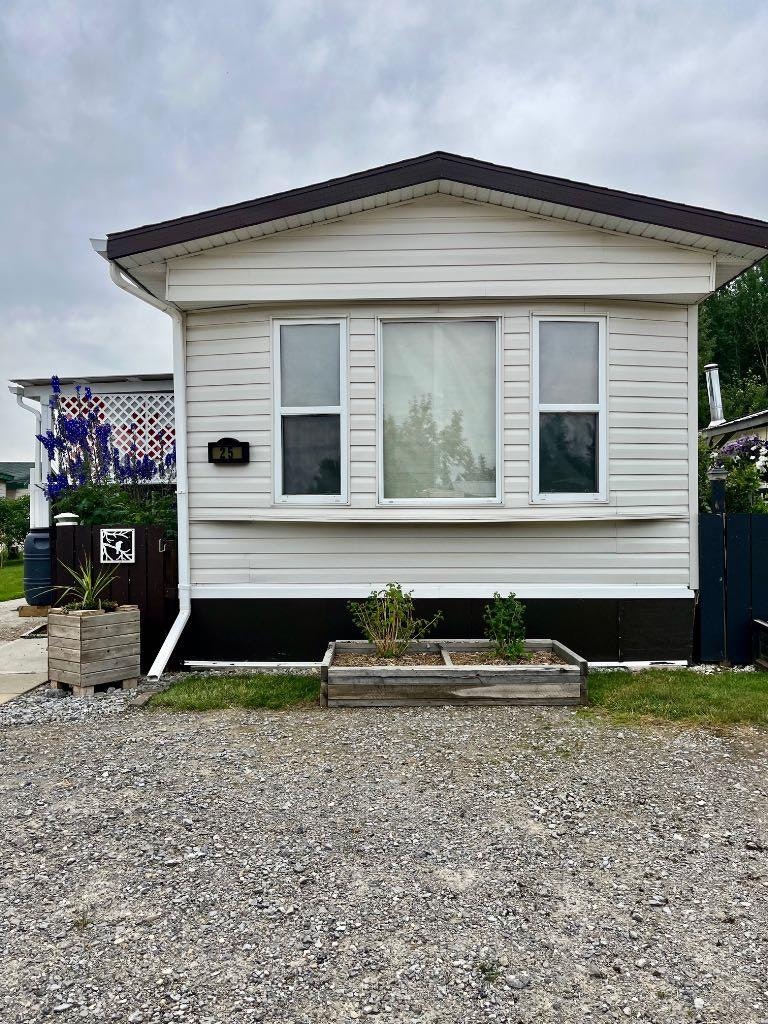 25-5235 50 Street, Caroline, AB, T0M 0M0