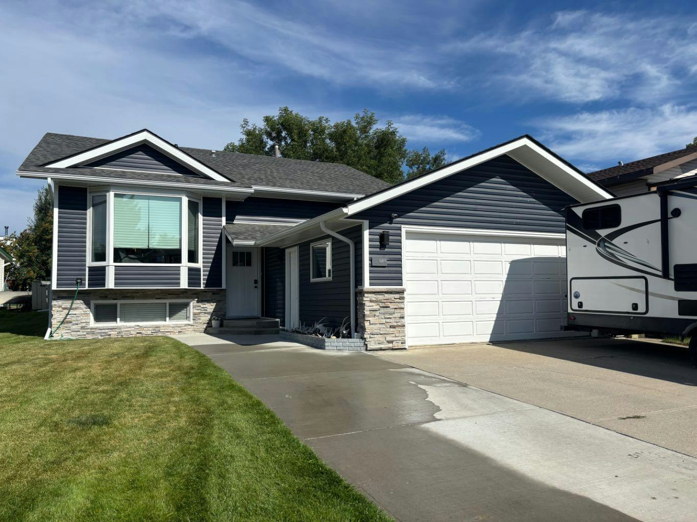 321 Collinge Road, Hinton Hill, AB, T7V 1L2