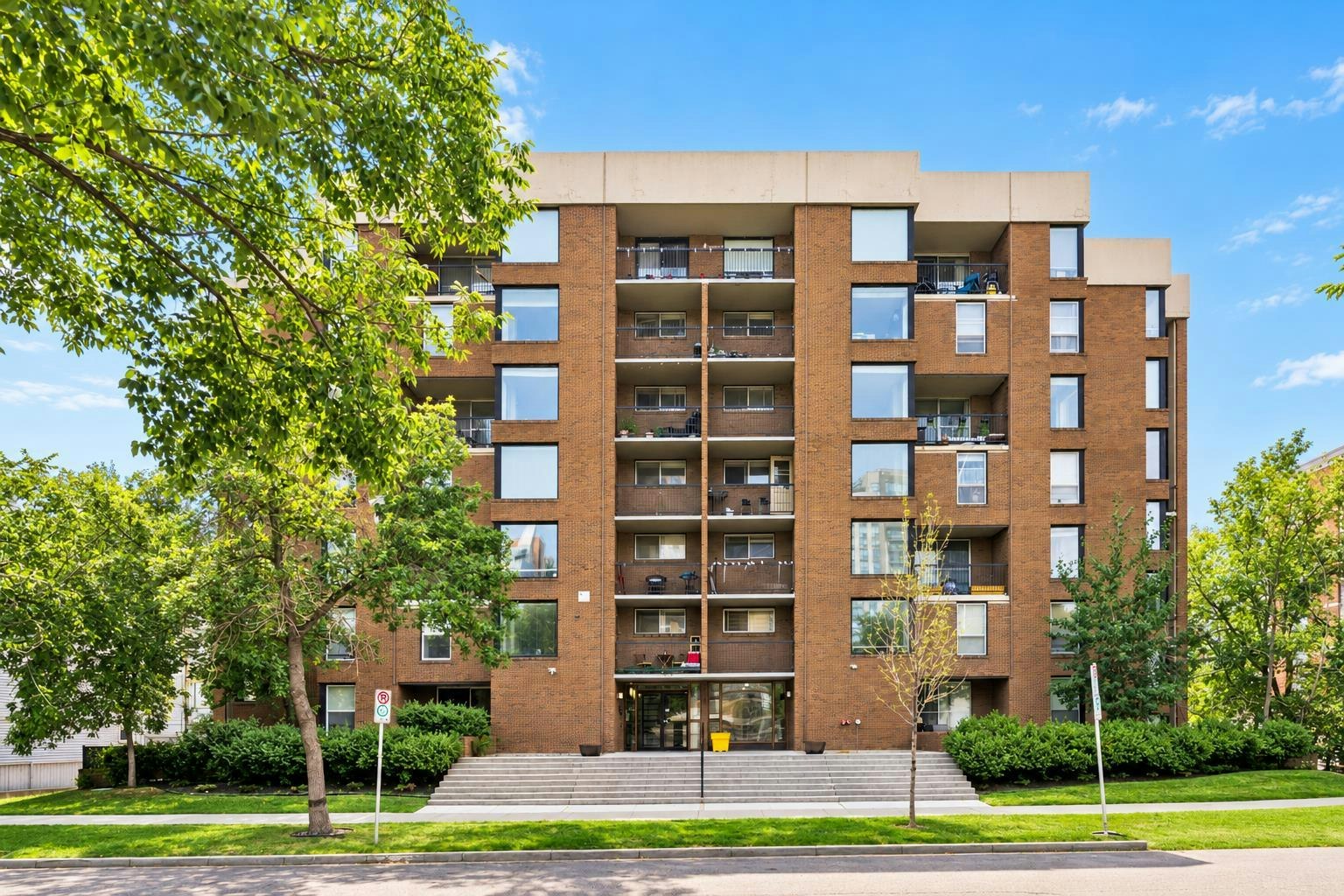 701-1123 13 Avenue SW, Calgary, AB, T2R 0L7