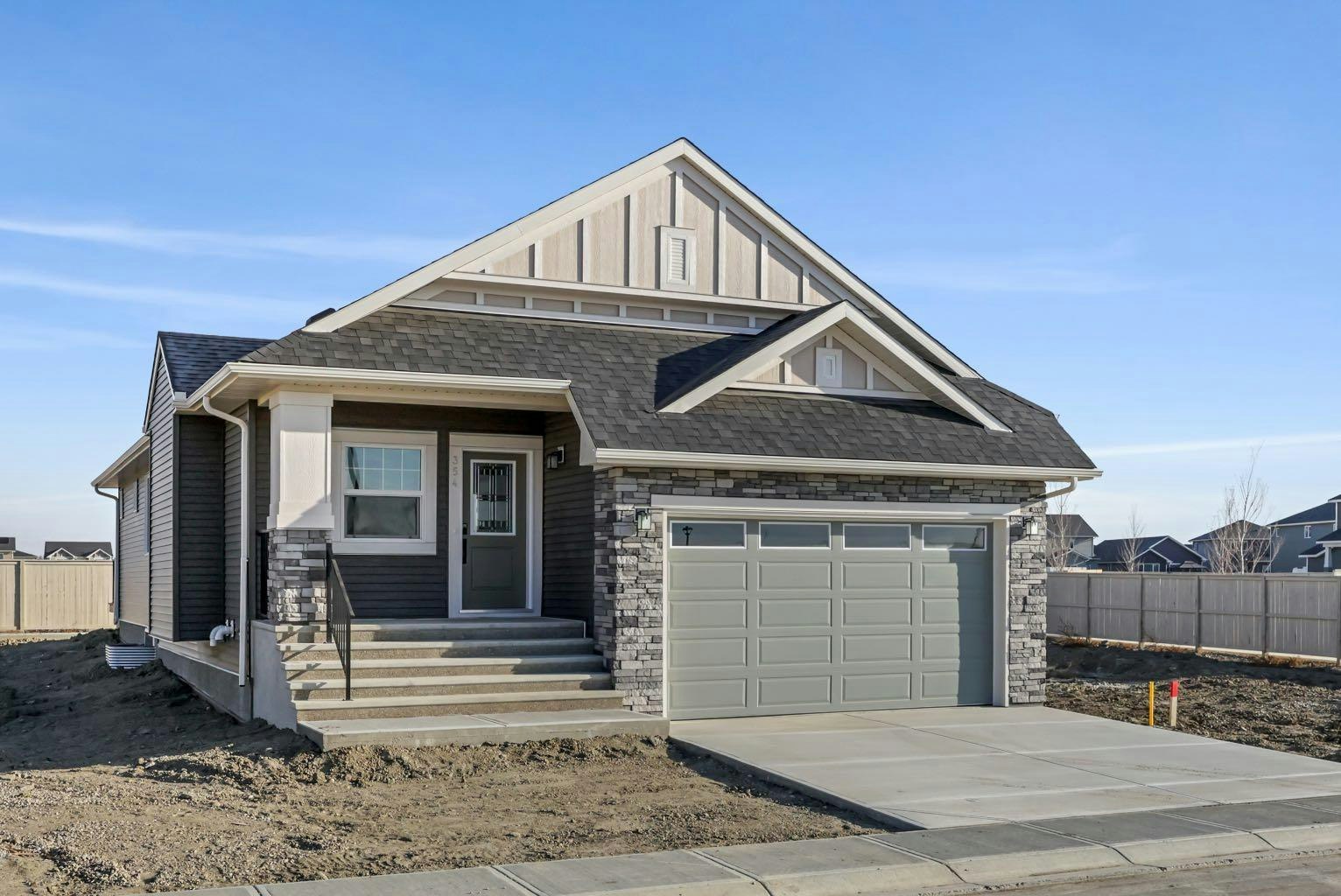 26 Baywater Rise SW, Airdrie, AB, T4B 3V3