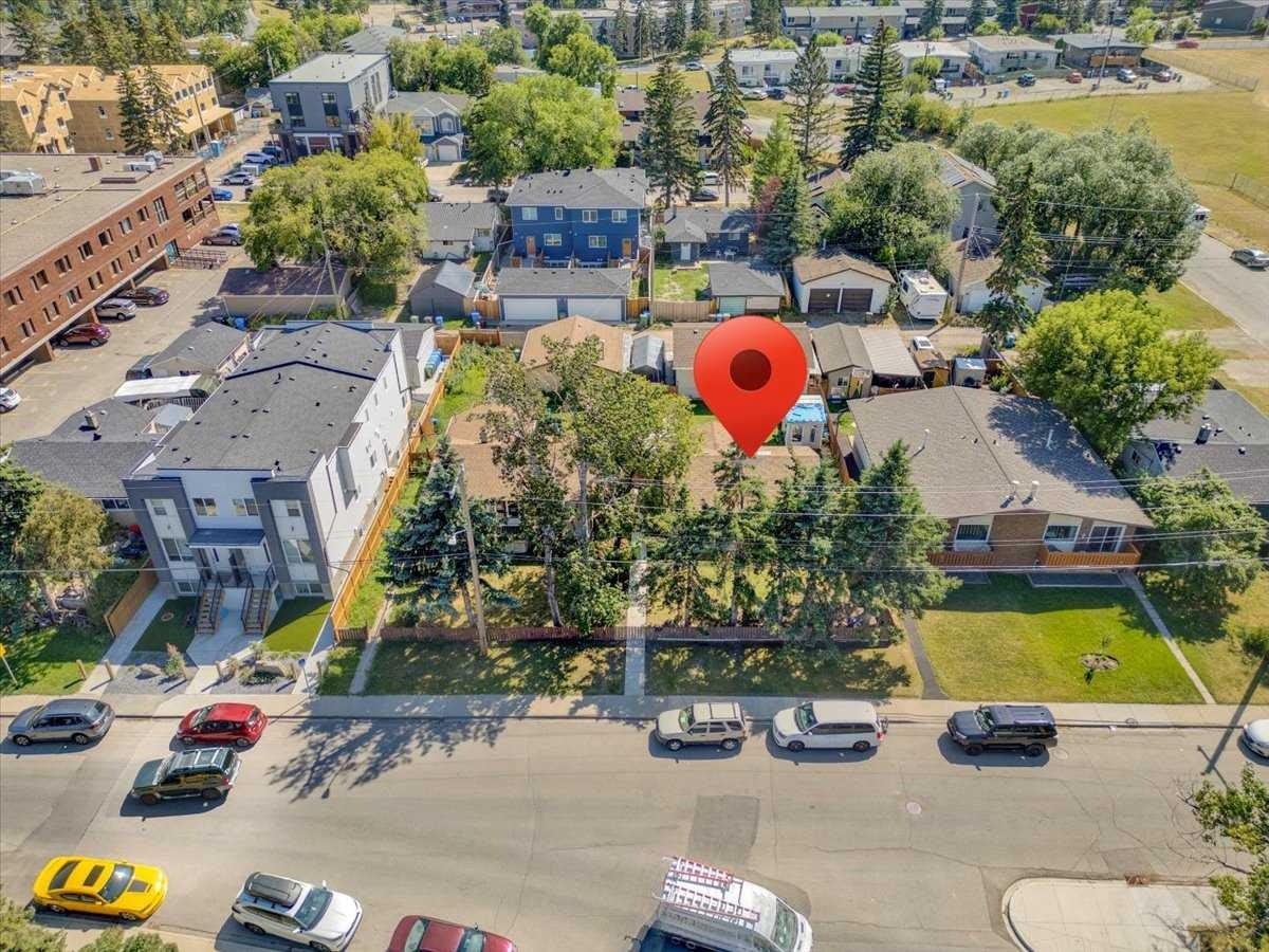 6127 33 Avenue NW, Calgary, AB, T3B 1K6