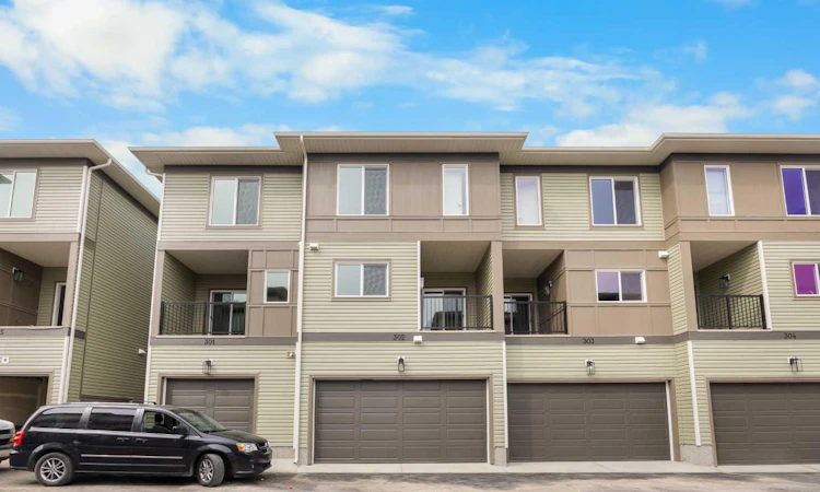 302-67 Panatella Square NW