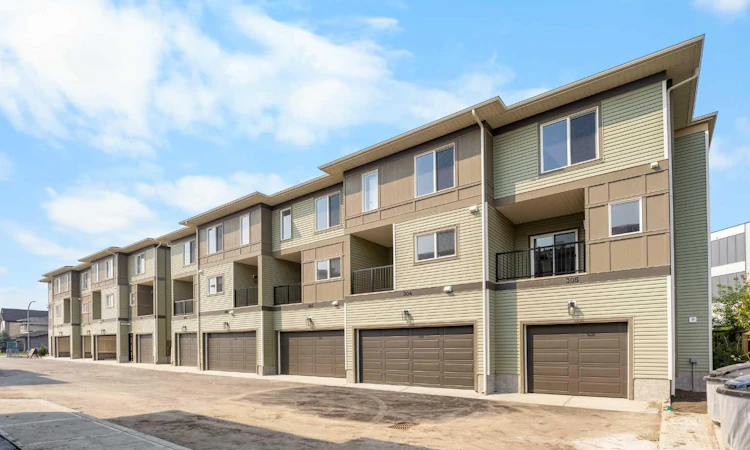 305-67 Panatella Square NW