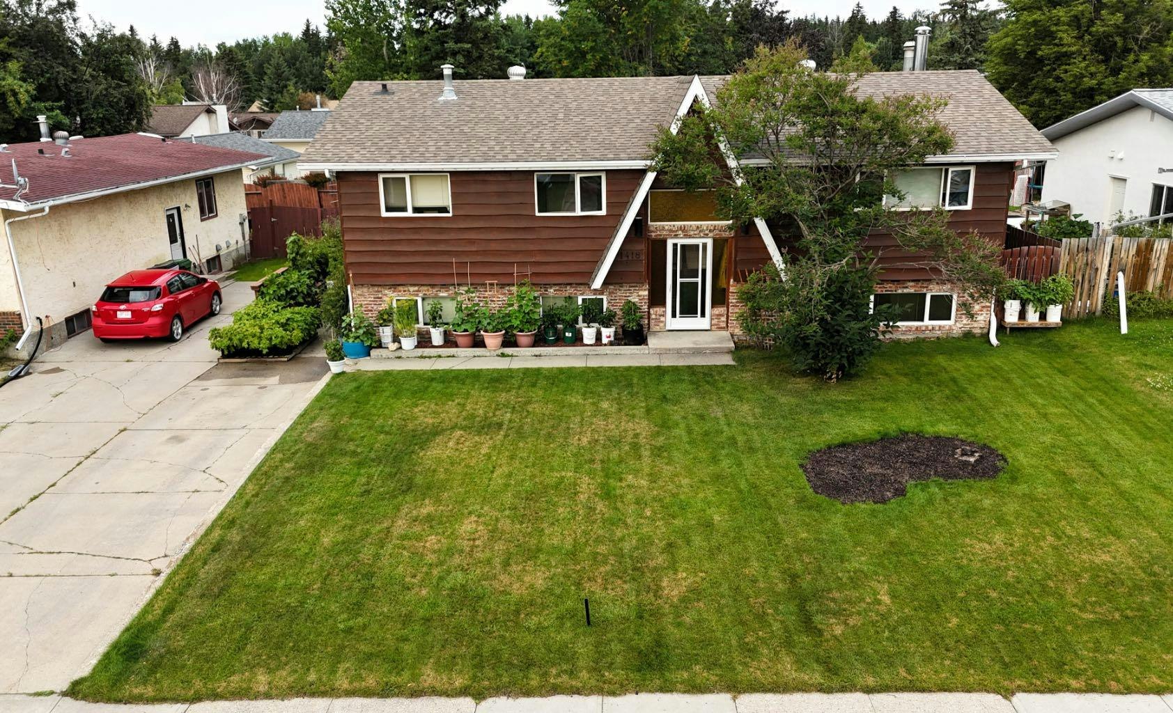 1418 53 Street, Edson, AB, T7E 1H5