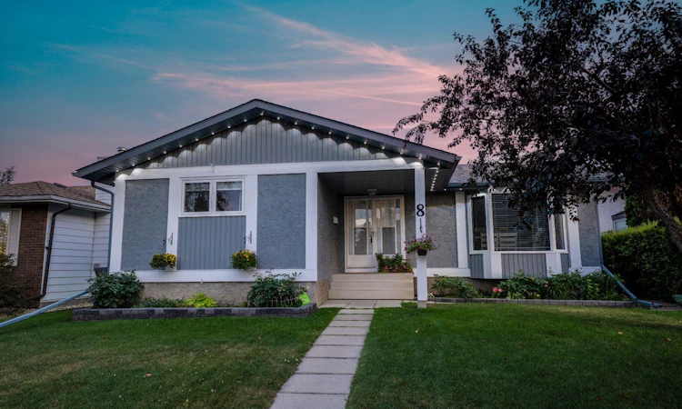 8 Caswell Close