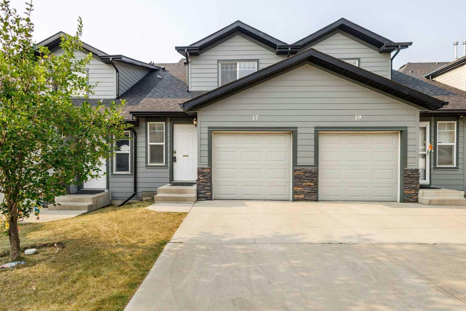 17 Panatella Villas NW, Calgary, AB, T3K 0G7