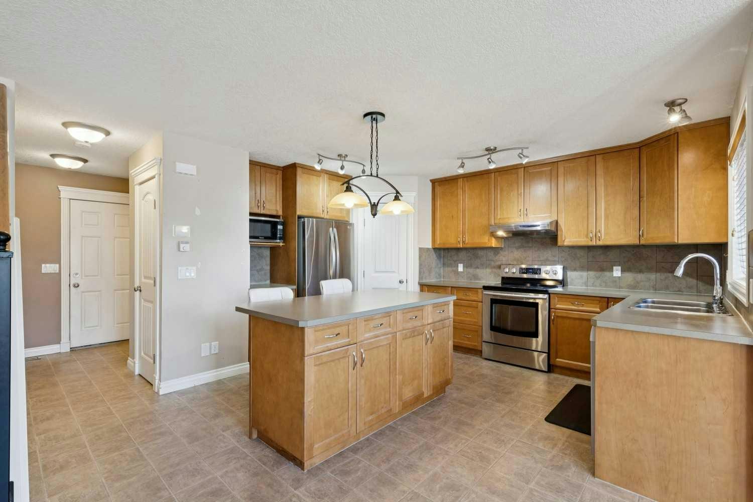 184 Cimarron Park Circle, Okotoks, AB, T1S 2H5