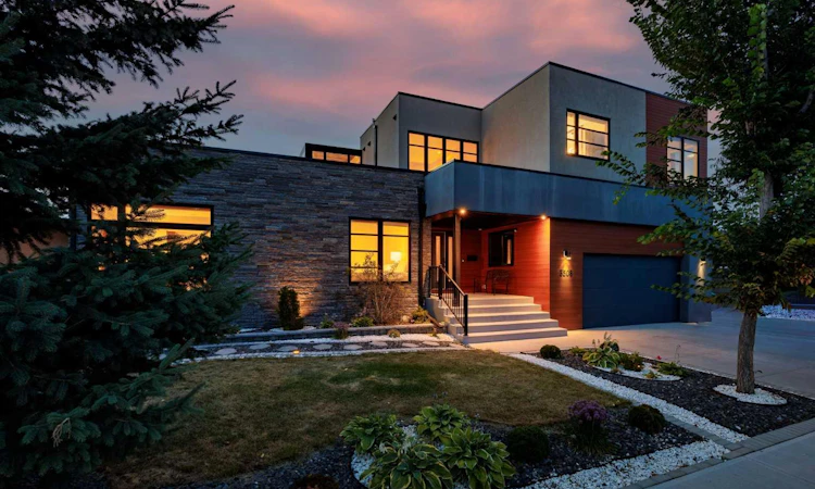 3508 Spruce Drive SW