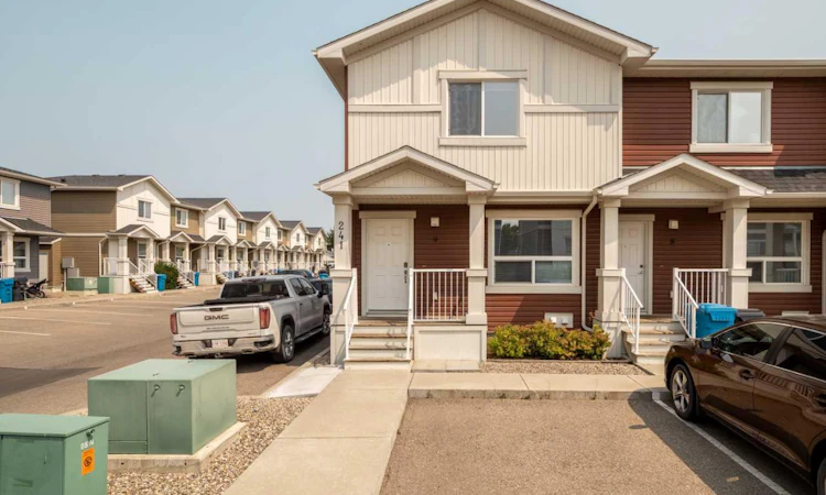 9-241 Silkstone Road W