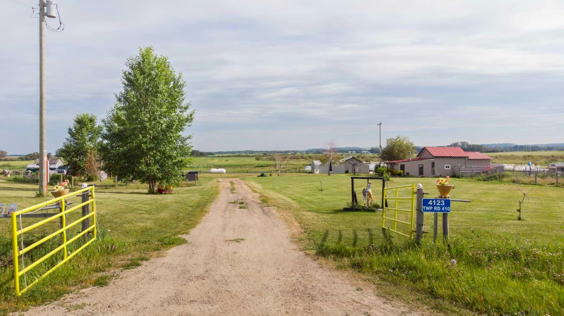 4123 410 Township, Lacombe, AB, T0M 0X0