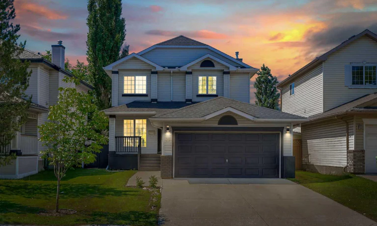 29 Douglas Glen Crescent SE