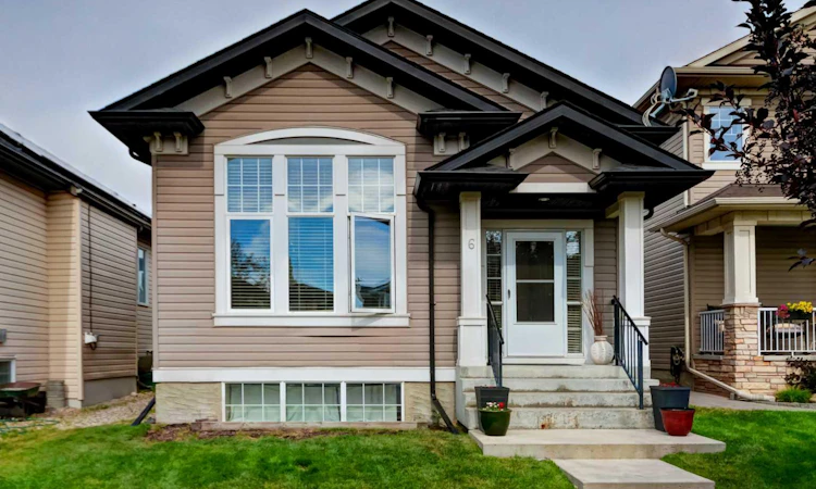 6 Elgin Meadows Road SE