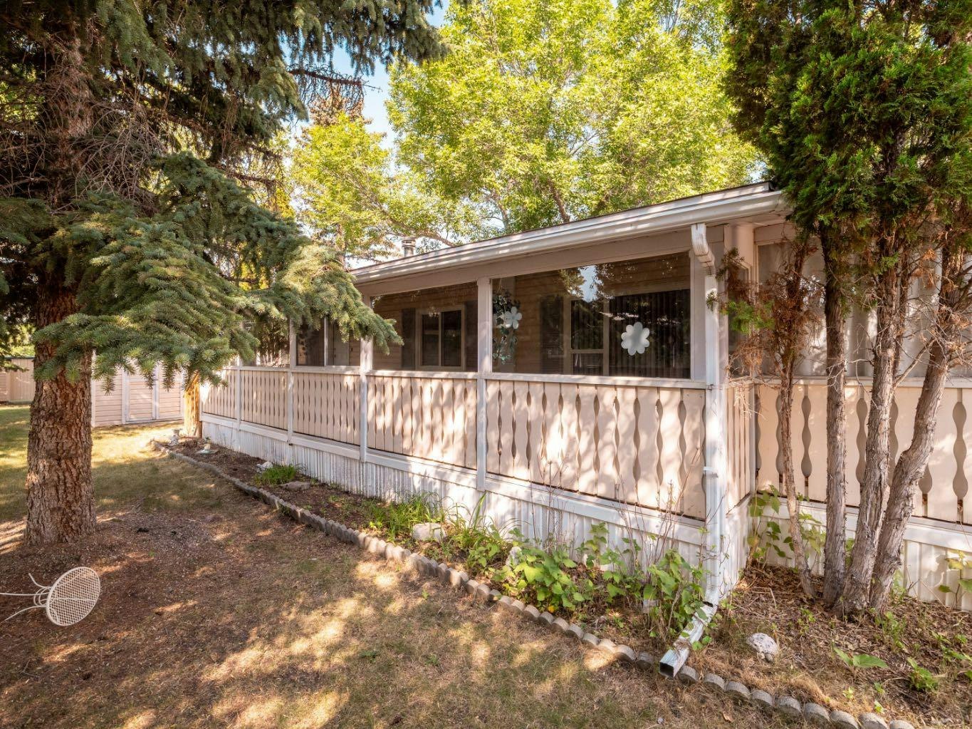 2906 29 Street S, Lethbridge, AB, T1K 6S8