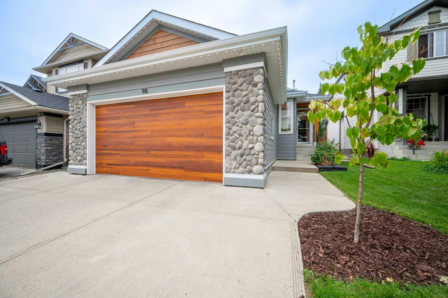 98 Chapala Grove SE, Calgary, AB, T2X 3V5