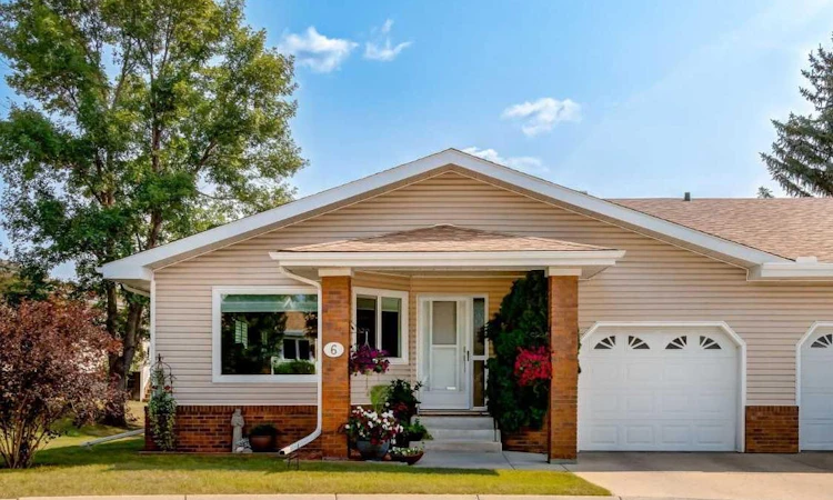 6 Vandoos Villas NW