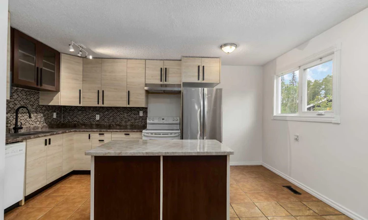 156 Rock Bay