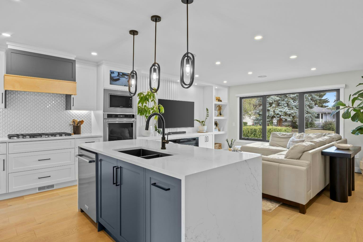 67 Hollyburn Road SW - 3
