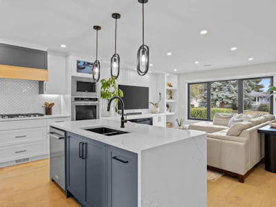 67 Hollyburn Road SW - 3
