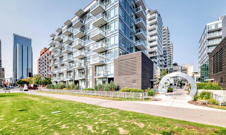 803-118 Waterfront Court SW