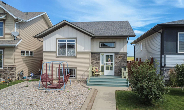 146 Truant Crescent