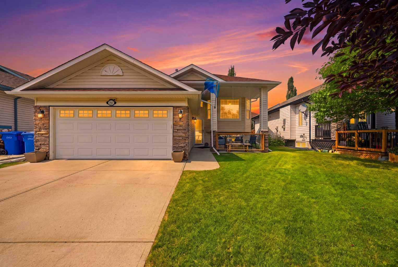 285 West Creek Springs Springs, Chestermere, AB, T1Y 1N7