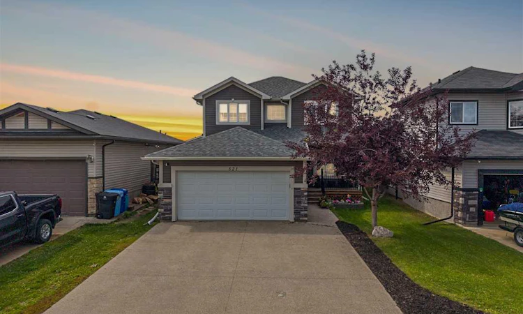 521 Walnut Crescent