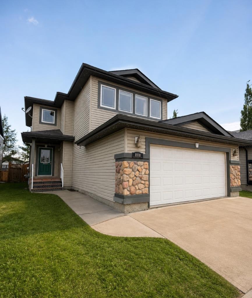 8910 Willow Drive, Grande Prairie, AB, T8X 0C6