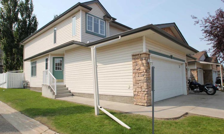 52-73 Addington Drive