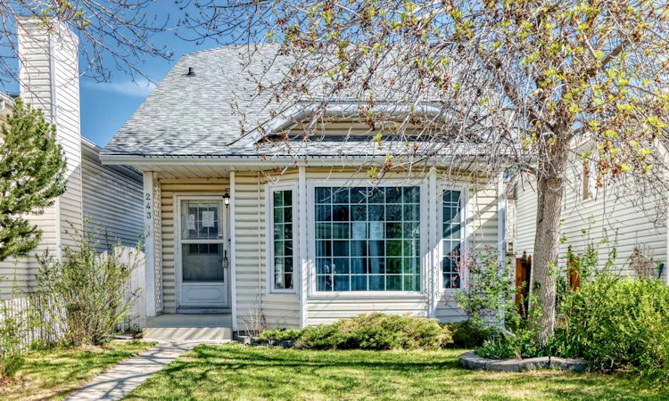 243 Erin Meadow Close