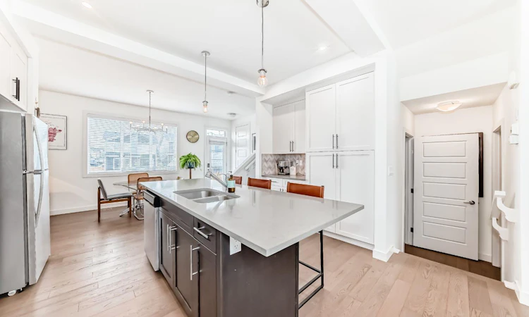 38 Precedence Glen