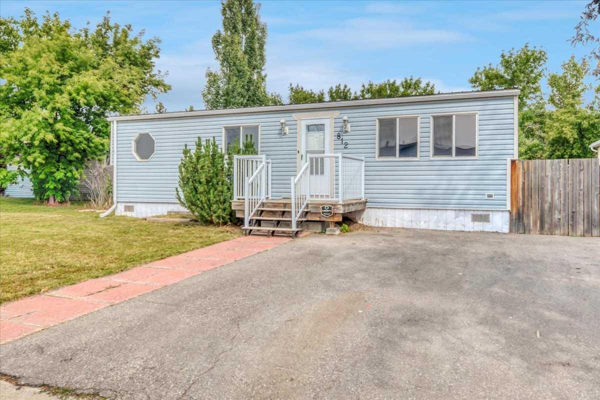 812 Brentwood Crescent, Strathmore, AB, T1P 1E4