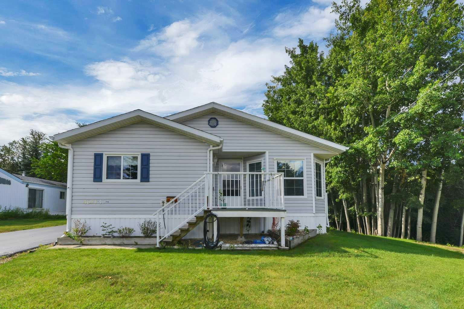 4651 49 Avenue, Lacombe, AB, T0C 0Y0