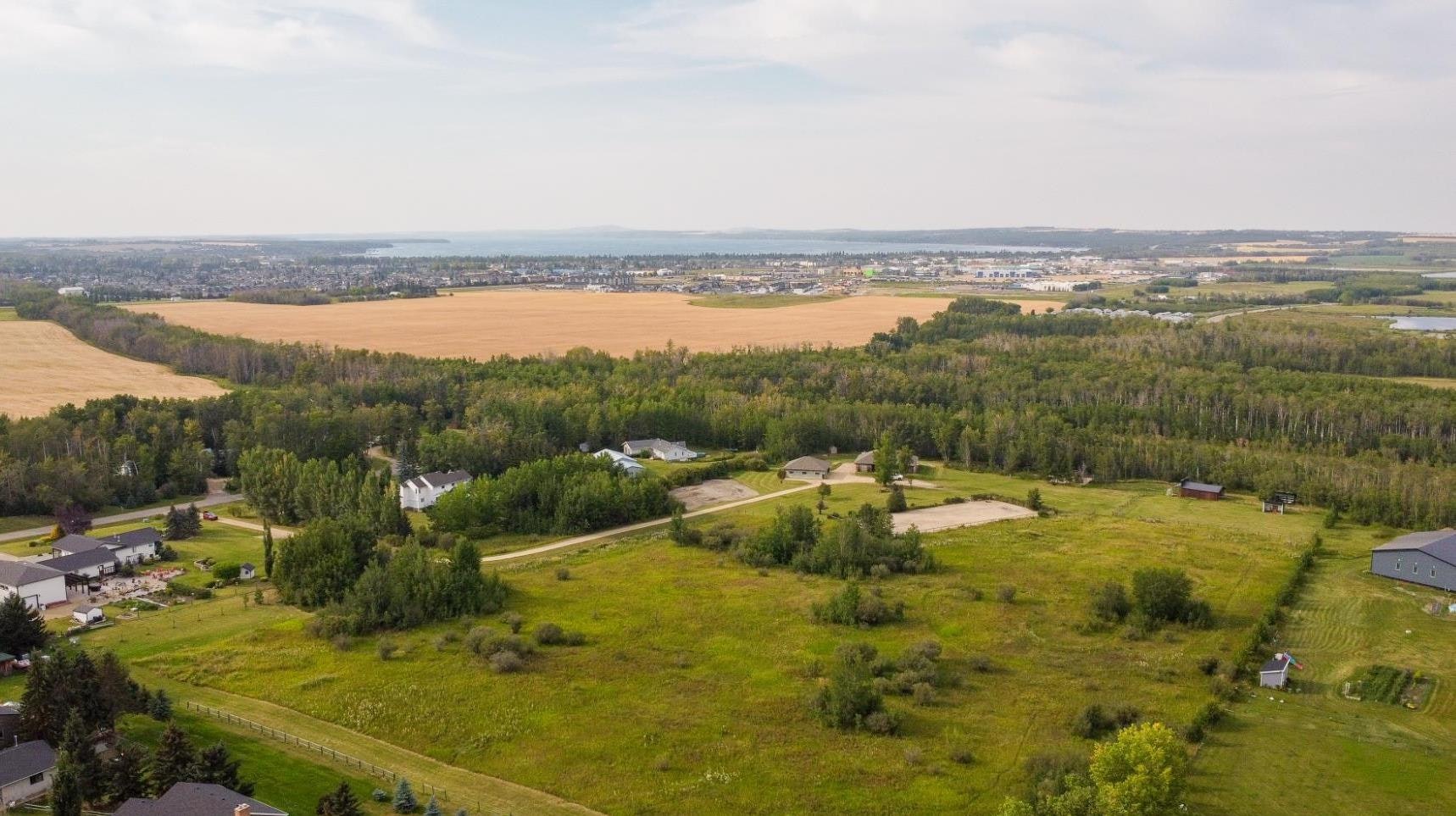 201-1236 Township Road 384, Red Deer County, AB, T4S 1S6