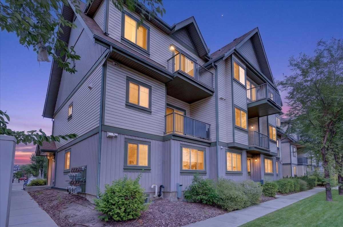 1016-121 Copperpond Common SE, Calgary, AB, T2Z 5B6