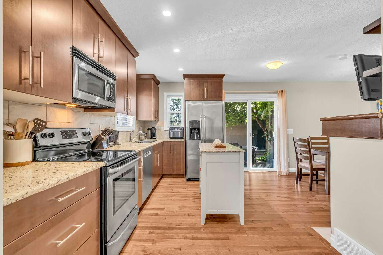 2-821 Mcdougall Road NE - 2