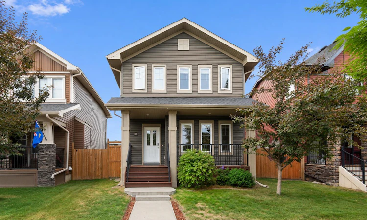 2449 Ravenswood View SE