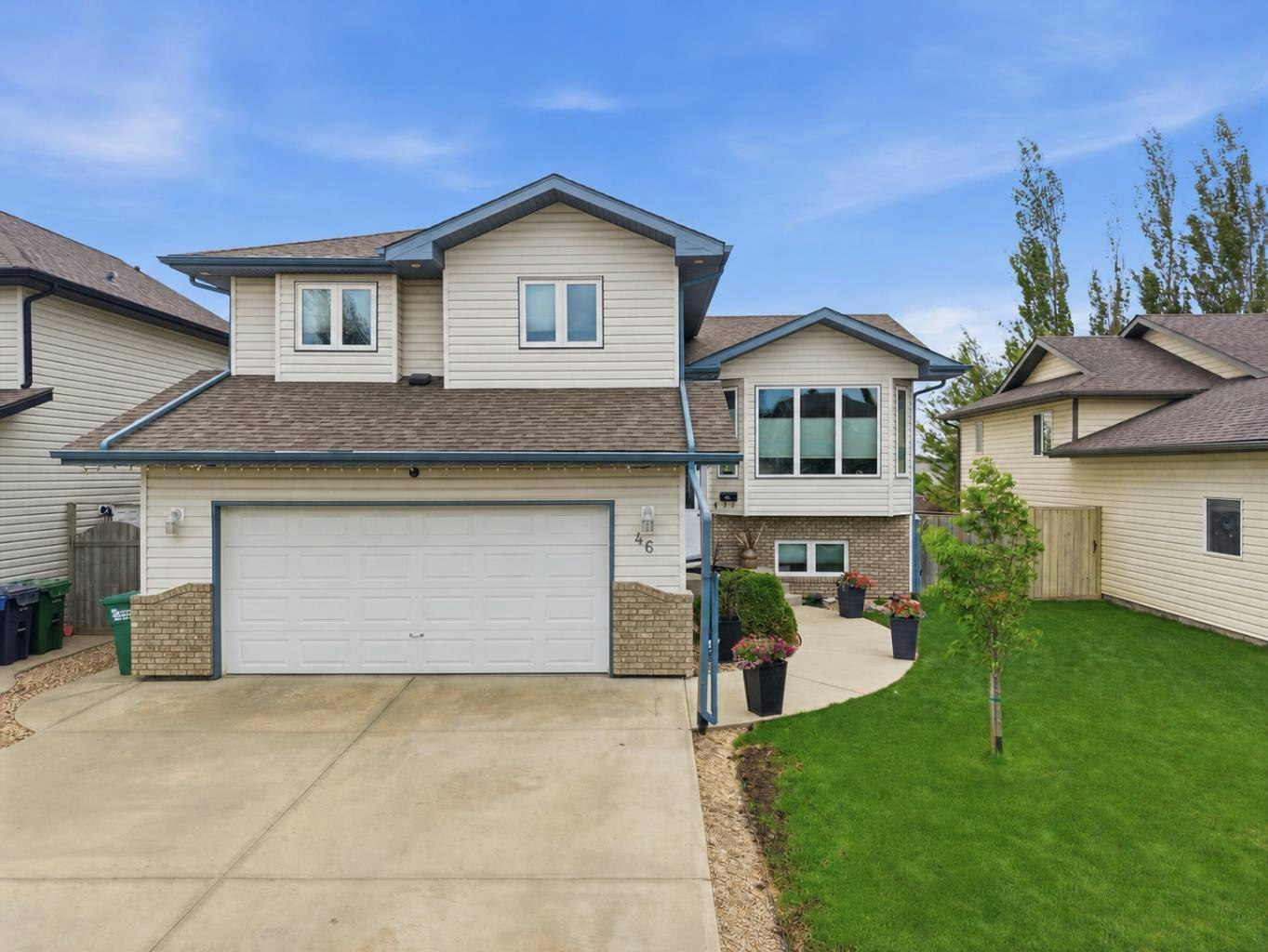 46 Lagrange Crescent, Red Deer, AB, T4R 3K4
