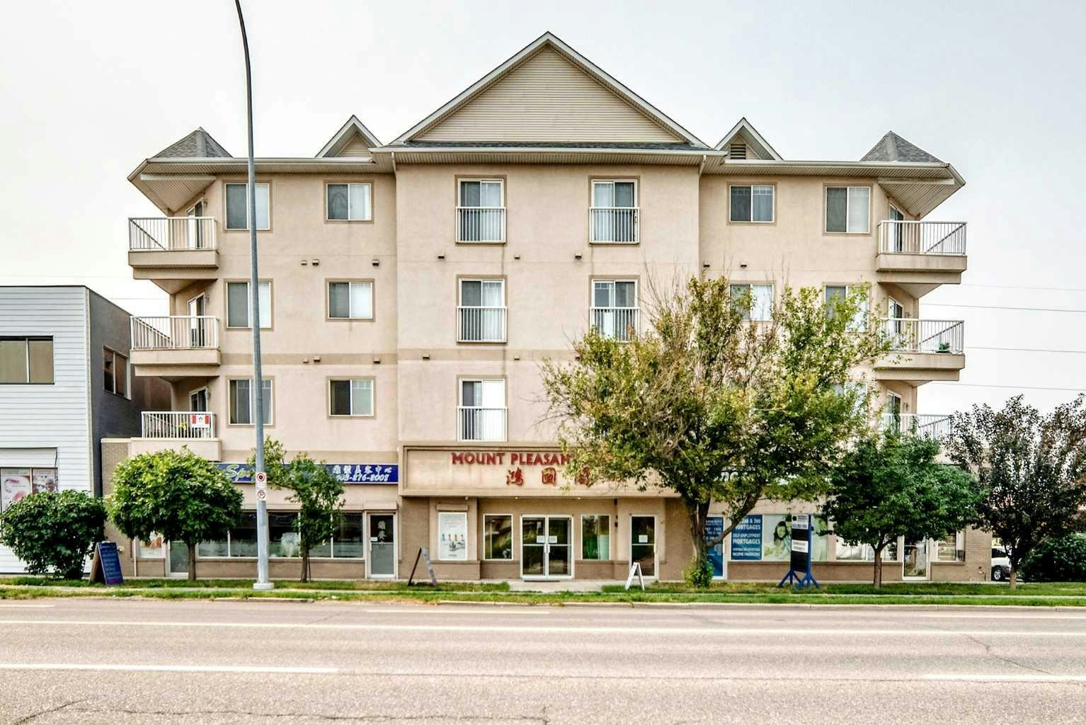 301-1905 Centre Street NW, Calgary, AB, T2E 2S7